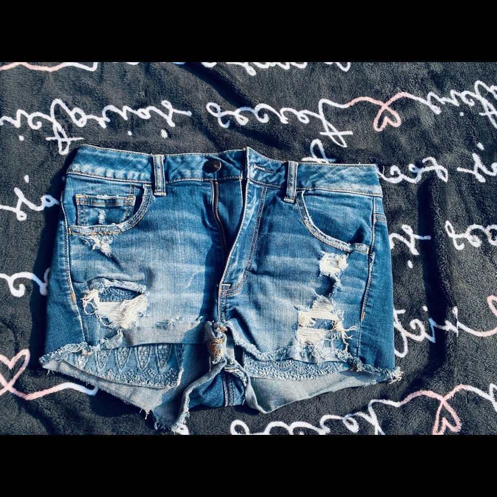 American eagle distressed shorts